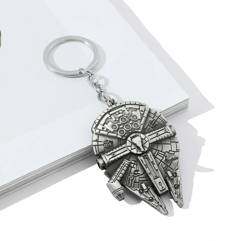 Millennium Falcon Metal Pendant Keyring - Star Wars - Spaceship Keychain