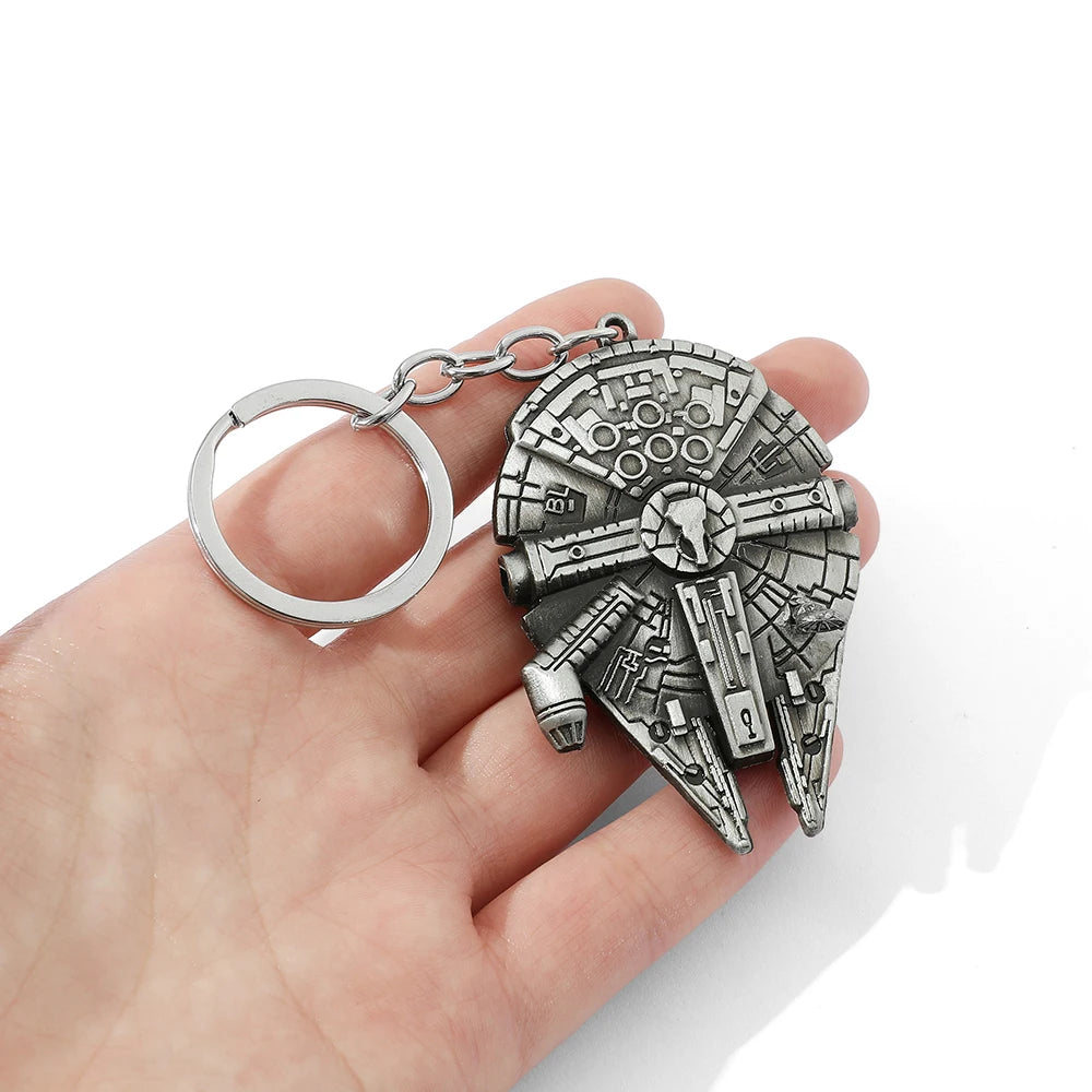 Millennium Falcon Metal Pendant Keyring - Star Wars - Spaceship Keychain